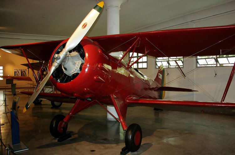 Réplica do 14 BIS no museu Aeroespacial